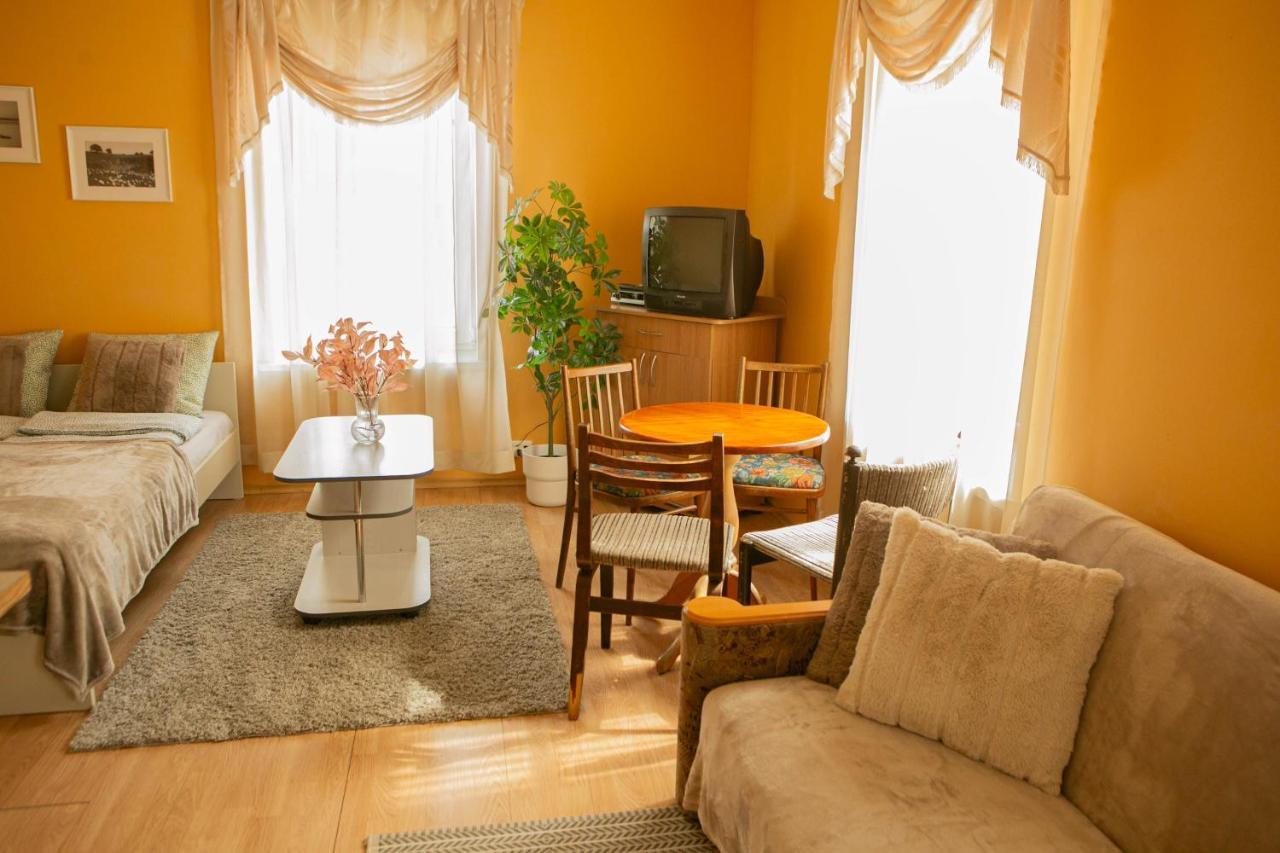 Center Of City Apartments, Bus Station 1Min, Airport 5 Min Tallin Exterior foto